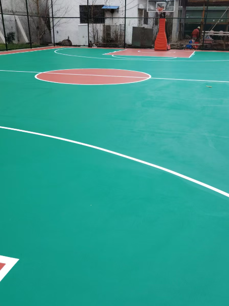 徐水 球场长期使用易出现地面开裂